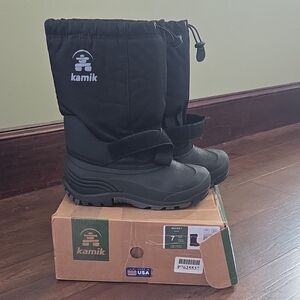 Kamik Black Insulated Snow Boots